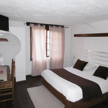 Le Relais Des Vieilles Postes Hotel Les Avenières Kültér fotó