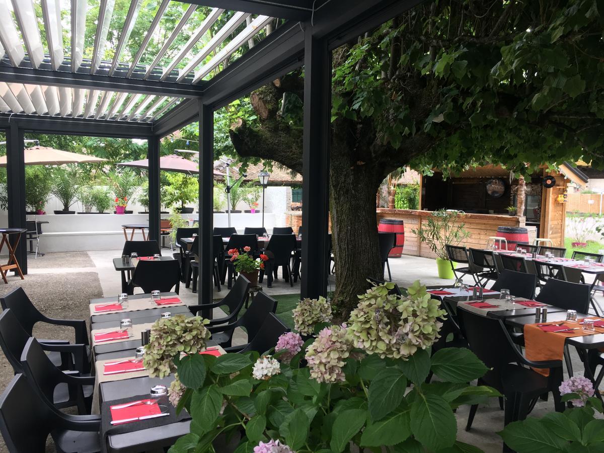 Le Relais Des Vieilles Postes Hotel Les Avenières Kültér fotó