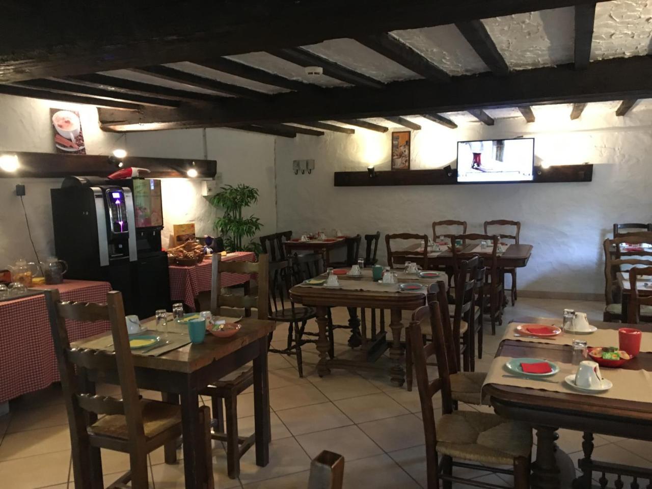 Le Relais Des Vieilles Postes Hotel Les Avenières Kültér fotó