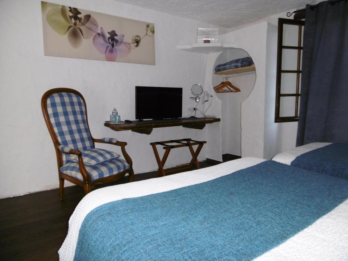 Le Relais Des Vieilles Postes Hotel Les Avenières Kültér fotó