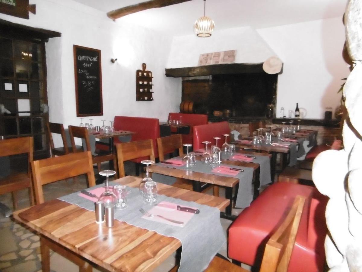 Le Relais Des Vieilles Postes Hotel Les Avenières Kültér fotó
